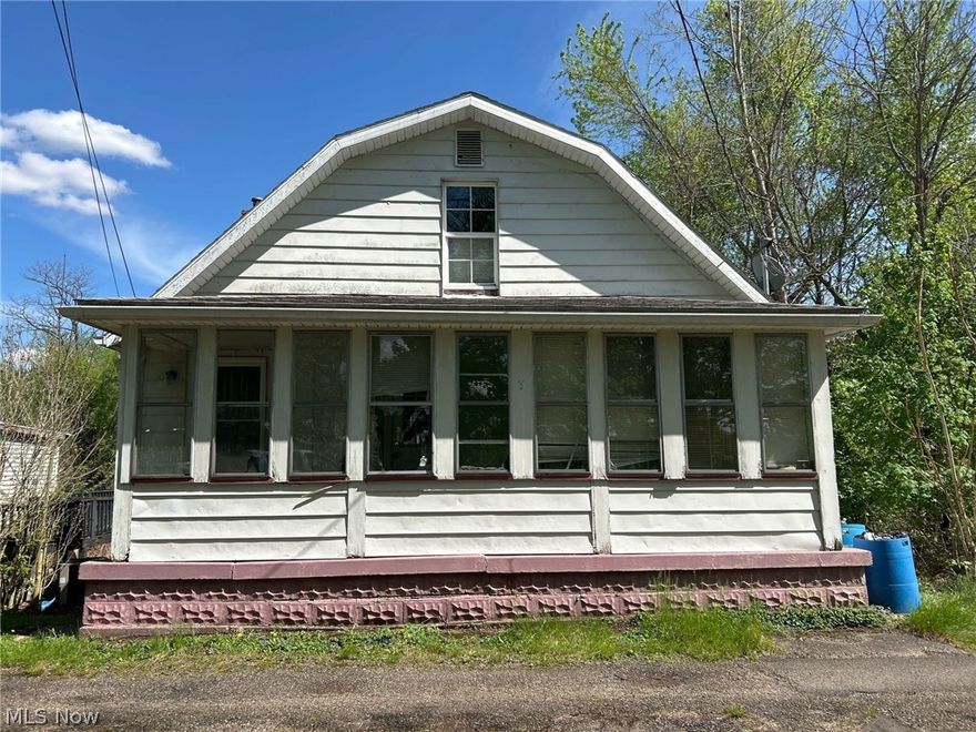 Court Ordered Sale by Private Selling Officer. Auction ends on May 12, 2026. All information we have on the property is included. We have no additional information, property condition is unknown. NO SHOWINGS, NO trespassing for any reason. Information is thought to be correct but not guaranteed. 10% Buyer Premium added to the high bid, $5,000 deposit is due within 24 hours of bidding end.