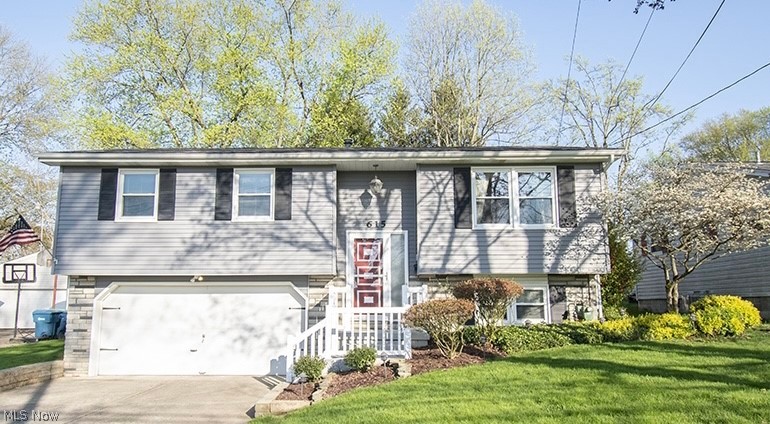 Welcome to your new 4 bedroom 2 bath home on a nice quiet street in Hubbard! This is a one owner home and it has been beautifully maintained! On the main floor you have 3 bedrooms, a bathroom, a large living room, dining room , kitchen and family room. Spend early mornings enjoying your coffee on your private deck off of the generously sized family room! On the lower level you have another bedroom/office, laundry and 1/2 bath. There is an additional room for a pool table or man cave in the lower level! This home is truly a gem. (Some rooms have been virtually staged. The furniture is not real, for visual purposes only.)