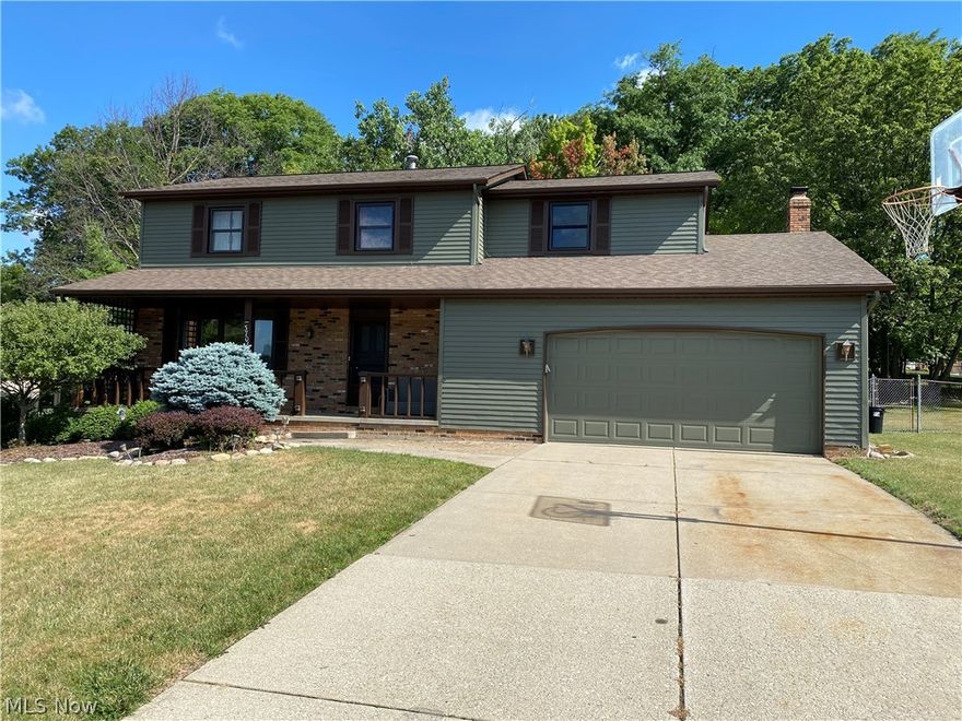 Be the first to see this lovely home tucked away on a beautiful 186 ft deep lot on a cul de sac located in desirable Coral Gables. Perfect for the family to enjoy the updated kitchen with all appliances, the cozy family room with gas fireplace, the finished area in the basement perfect for a rec room and an office. You will love the EZ care floors throughout for the kids and your furry friends. The back deck and deep treed yard will be perfect to entertain as well. The kitchen has a built in table for your family meals. New furnace and central air. Take a tour today!