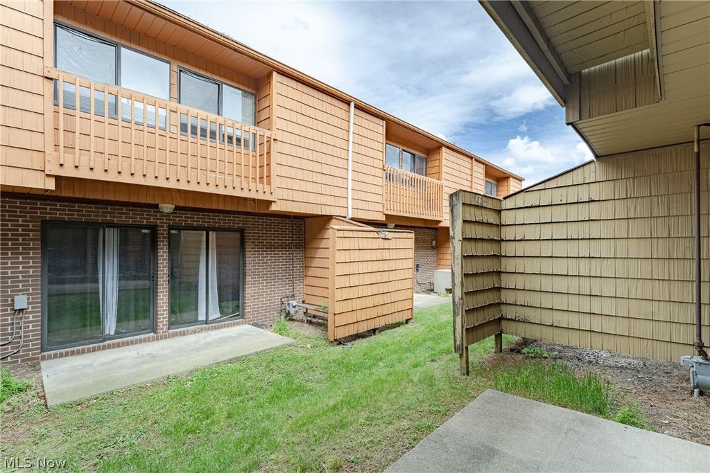 Photo of 691 Carroll Street, Akron, OH 44304 (MLS # 5210511)
