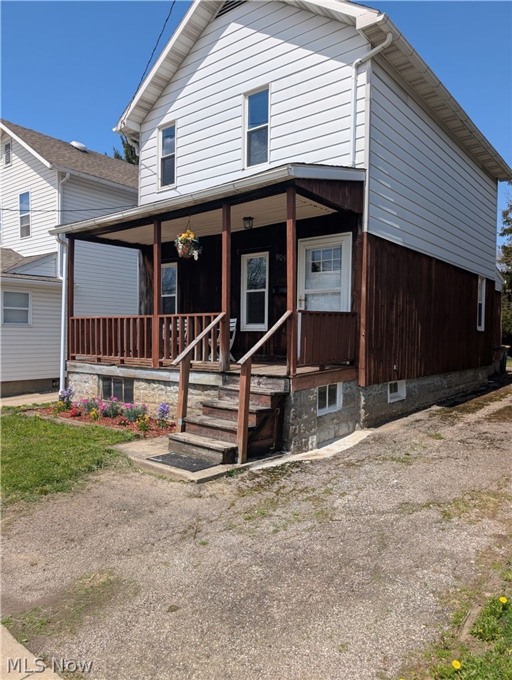 Photo of 909 E 16th Street, Ashtabula, OH 44004 (MLS # 5207472)