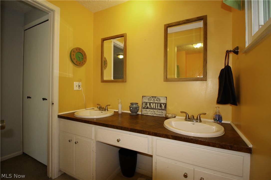 Hunting Meadows - Residential