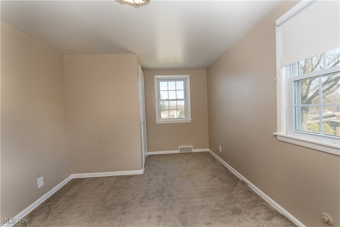2640 Gladwae Drive, Youngstown, Ohio image 28