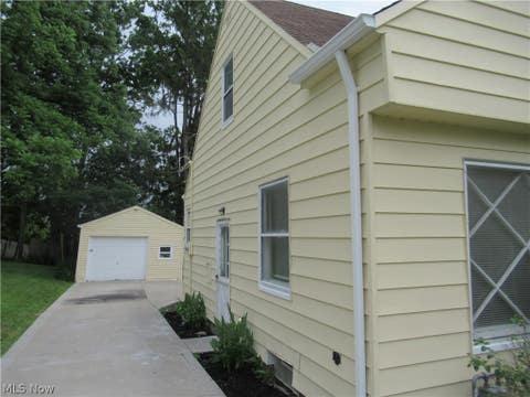 Tiny photo for 86 Cowles Avenue, Bedford, OH 44146 (MLS # 5221560)