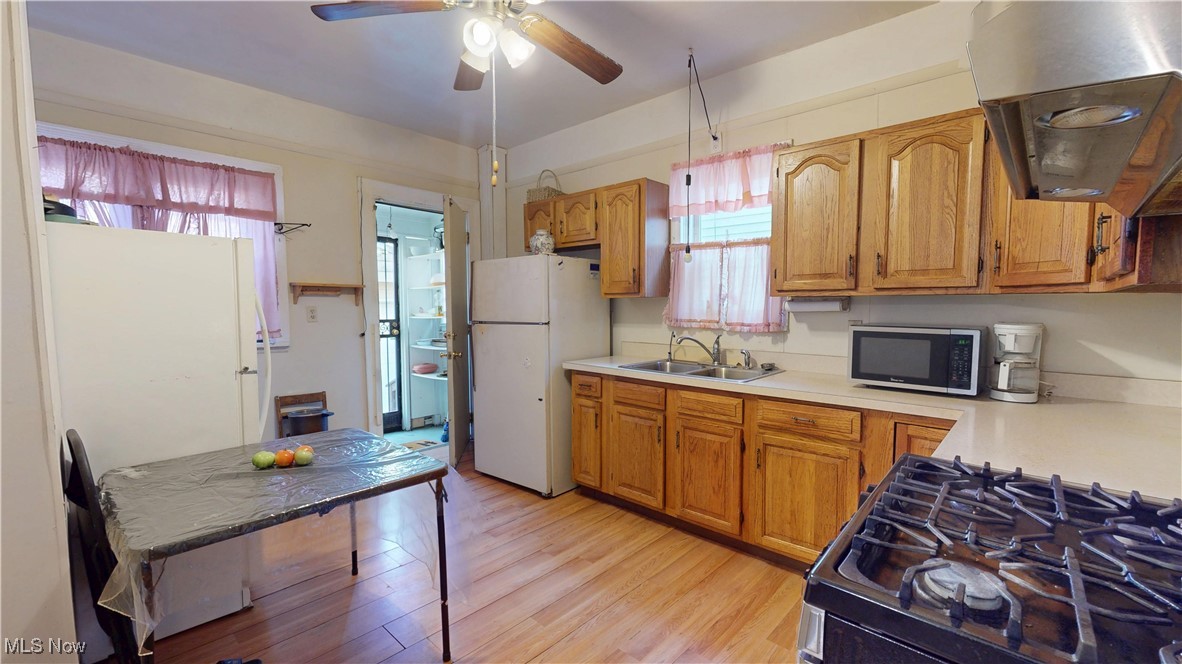 Cleveland, Ohio 44103, United States, 3 Bedrooms Bedrooms, ,3 BathroomsBathrooms,Residential,Active,225272