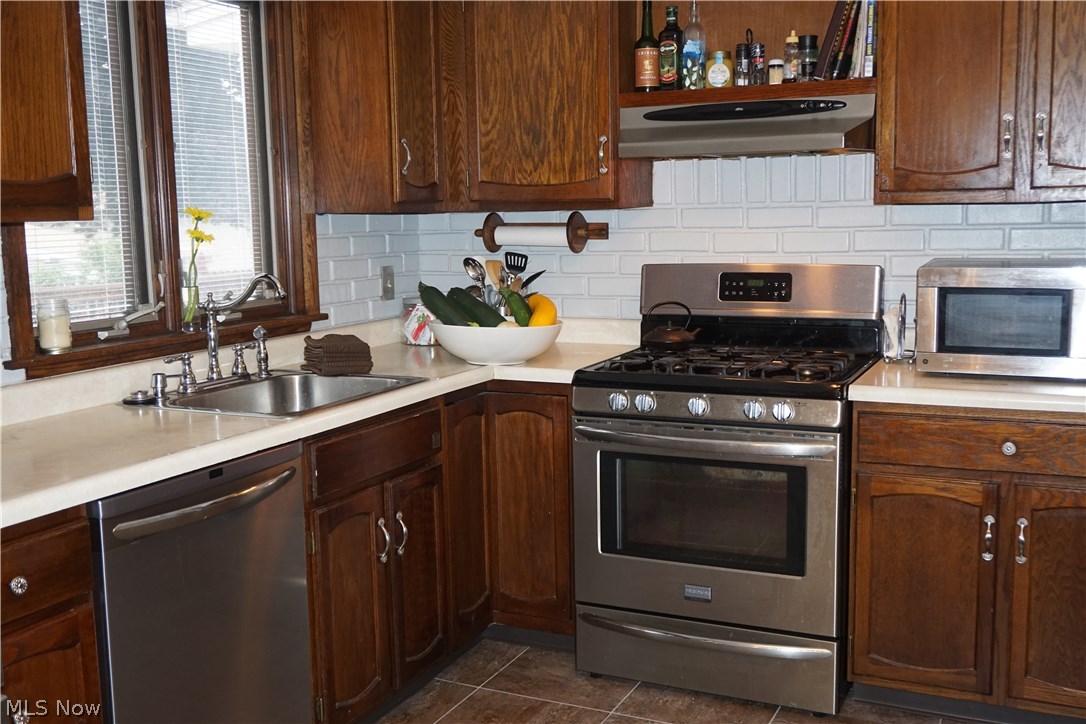 Brookwood 11 - Residential