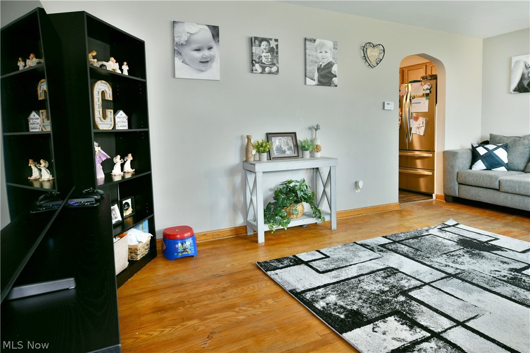 Elizabeth S Gairing Add - Residential