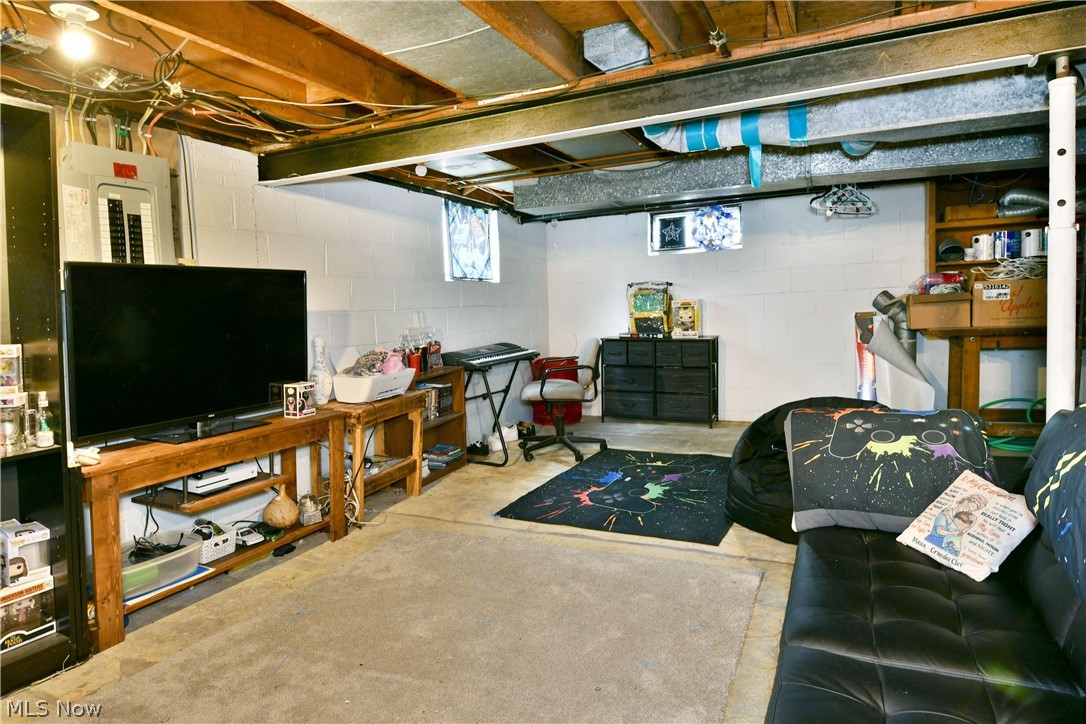 Elizabeth S Gairing Add - Residential