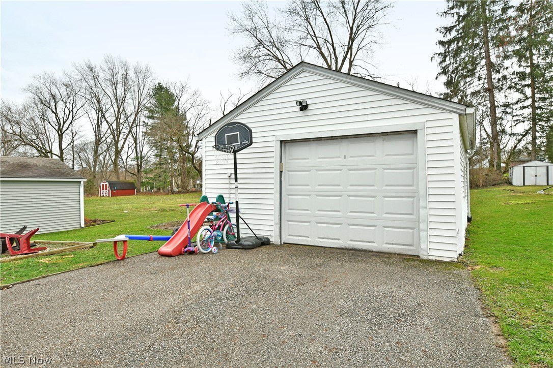 Elizabeth S Gairing Add - Residential