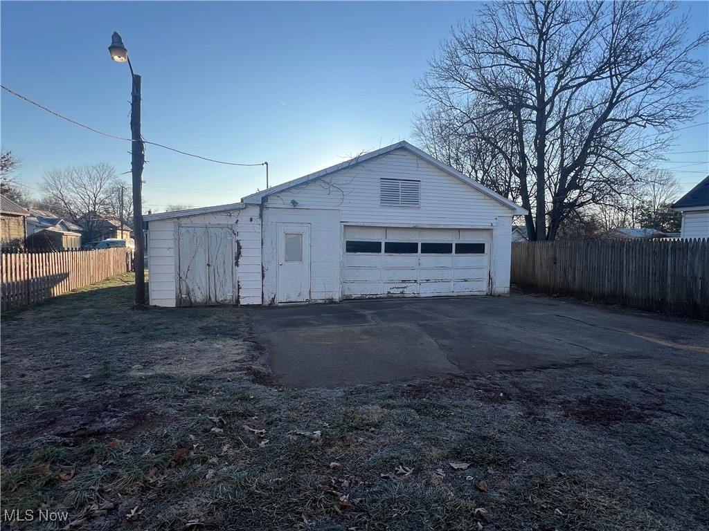 426 N 8th Street, Coshocton, Ohio image 3