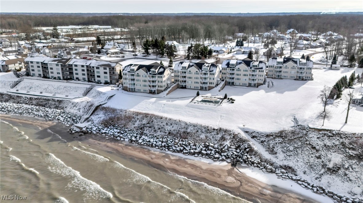 Erin Bluff Lakefront Villas - Residential
