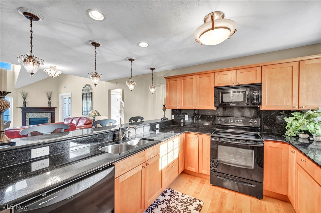 Erin Bluff Lakefront Villas - Residential