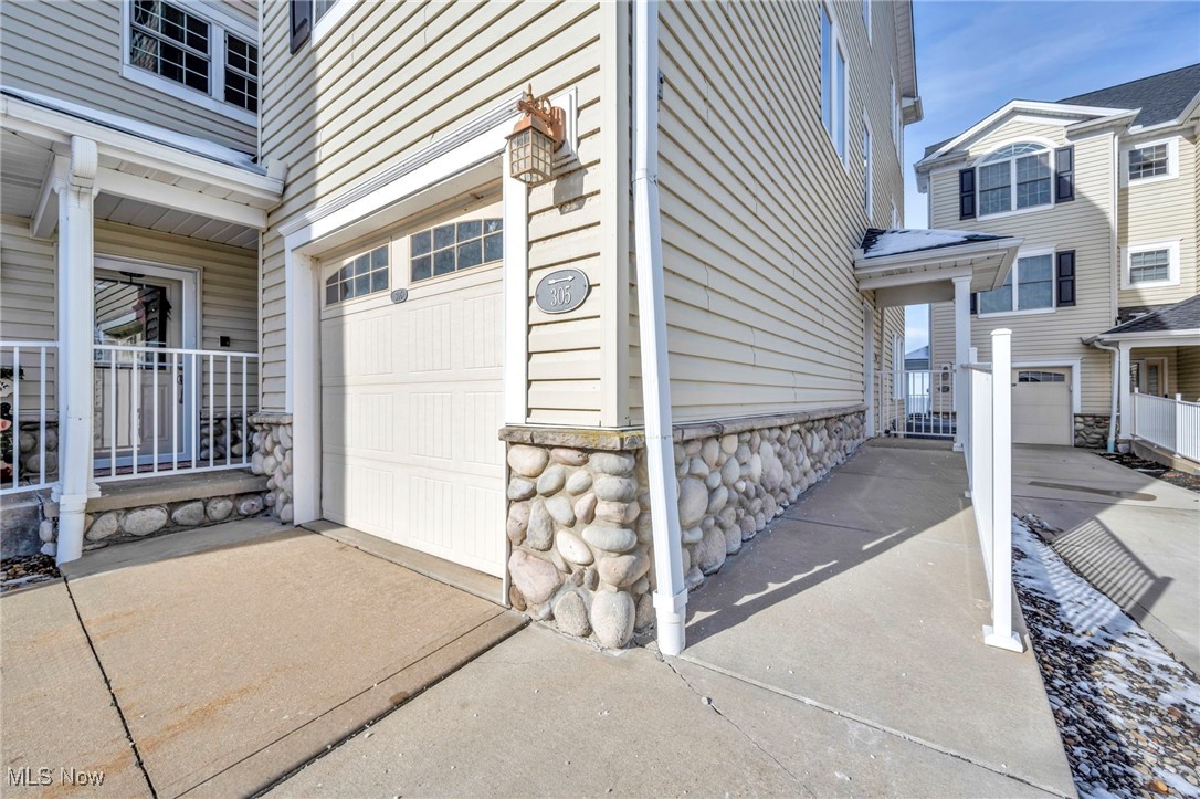 Erin Bluff Lakefront Villas - Residential