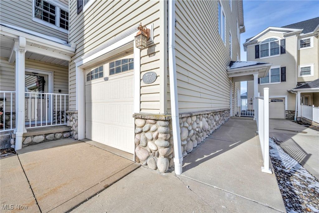 Photo of 5239 Lake Road W #305, Ashtabula, OH 44004 (MLS # 5176641)