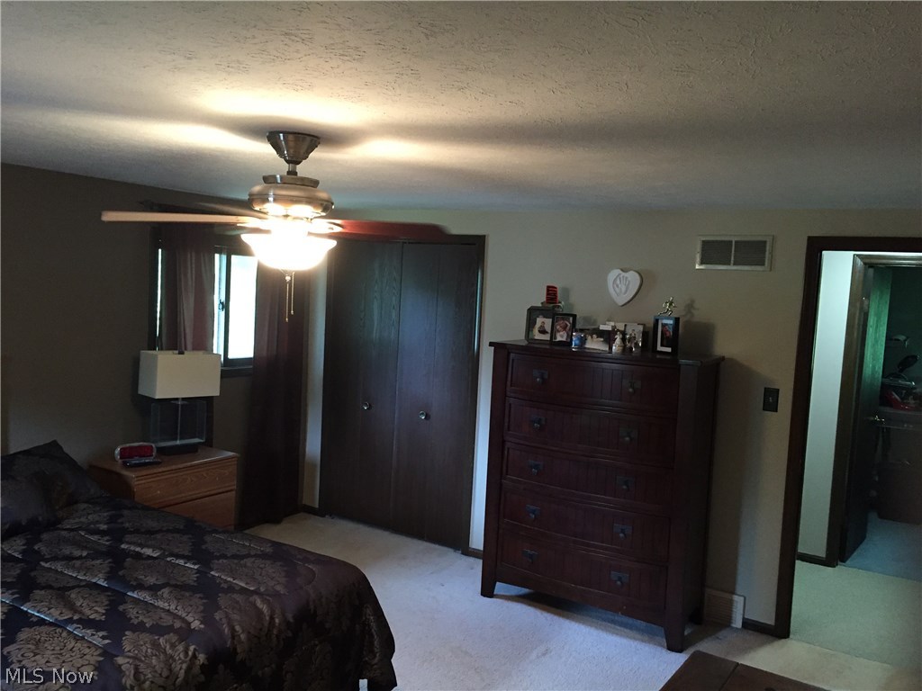 Hunt Club Mdws 03 - Residential