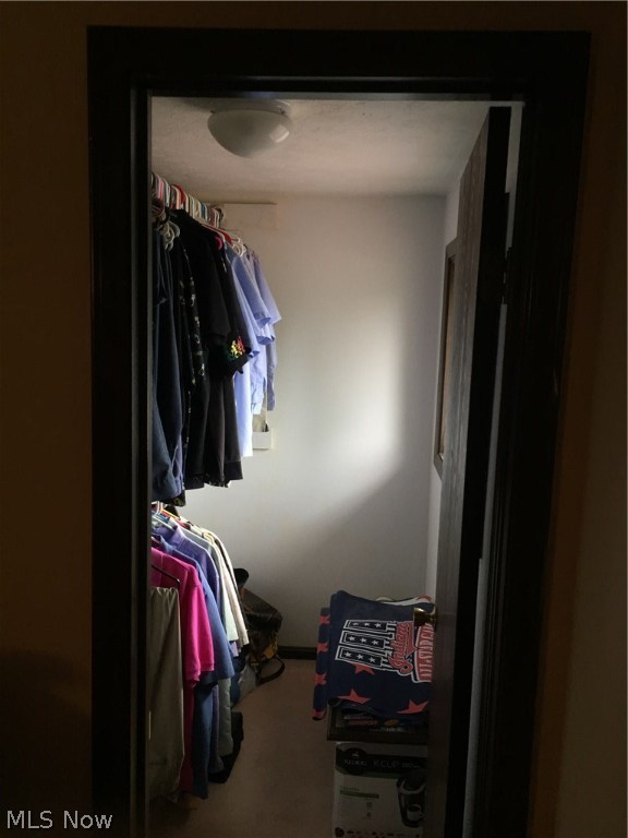 Hunt Club Mdws 03 - Residential