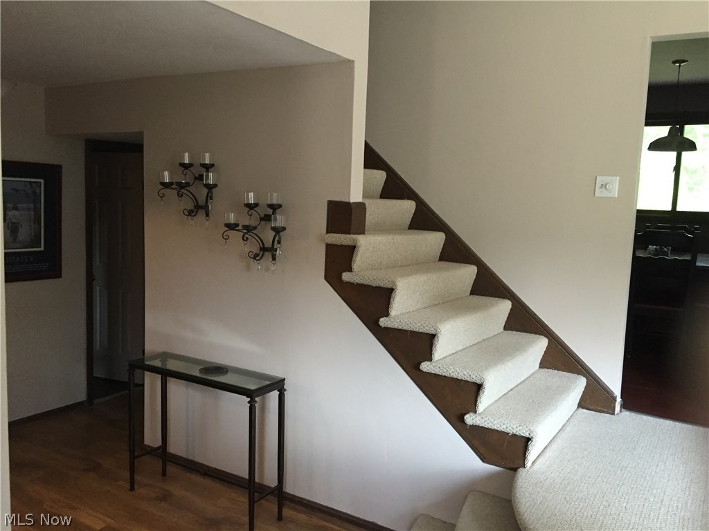 Hunt Club Mdws 03 - Residential