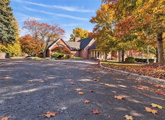 6145 PEBBLE BEACH CT, CANFIELD, OH 44406 - Image b4cd4dfdbf75f3bee7c6e62858fc6607/500287952