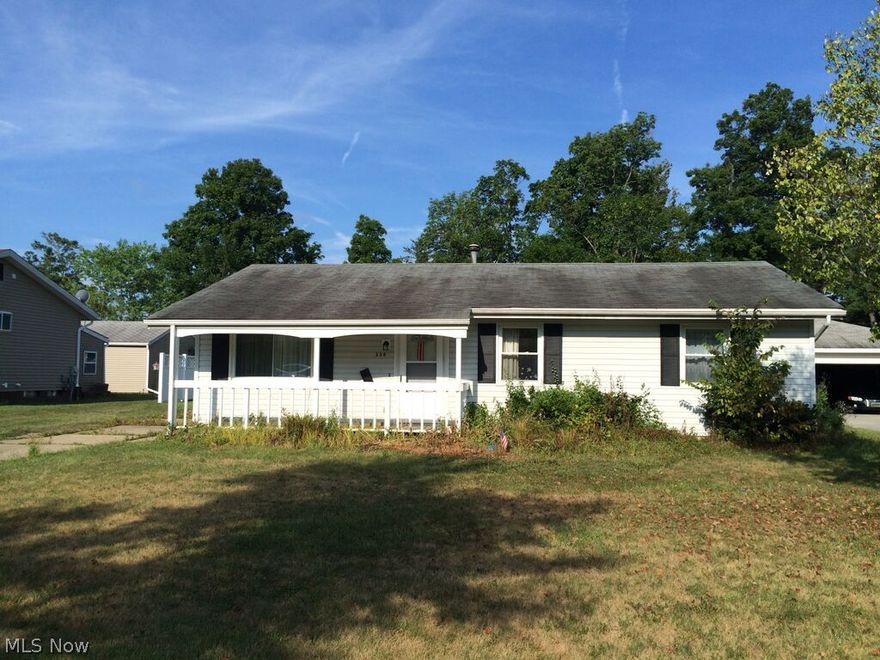 Here is a newly remodeled 3 Bedroom 1 Bath home. Updates include Roof 2003, Vinyl siding 2000, Windows 1999, Furnace 1997,  Hot water tank 2003. All appliances stay. Americas Preferred Home Warranty is included.   Great home Priced to sell!