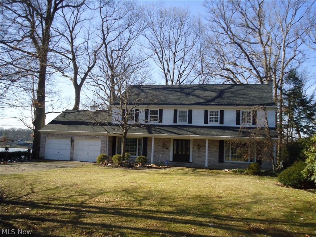 WATERFRONT 4 BR / 4 BATH HOME ON SILVER LAKE WITH SPECTACULAR, PANORAMIC VIEWS. WELL MAINTAINED ONE OWNER HOME FEATURING SPACIOUS ROOMS AMD OPEN FLOOR PLAN. BEAUTIFUL TILE FOYER ENTRANCE WITH TURNED STAIRCASE. HUGE FAMILY ROOM WITH WOOD BURNING FIREPLACE, HARDWOOD FLOORING, BEAMED CEILING AND BUILT-INS........LEADING TO A MULTI TIERED BRICK PATIO WITH FABULOUS VIEWS.....A GREAT PLACE FOR OUTDOOR ENTERTAINING!!!! LARGE LIVING ROOM WITH CROWN MOLDING. FORMAL DINING ROOM WITH PICTURE WINDOW. KITCHEN WITH EATING AREA & LAKE VIEWS. MASTER SUITE WITH DECK OVERLOOKING LAKE. WALK OUT LOWER LEVEL REC ROOM LEADING TO BRICK PATIO WITH LANDSCAPED STEPS LEADING TO LAKE...... SILVER LAKE ESTATES PRIVILEGES INCLUDED............SWIM .....FISH....SAIL......!!!!!! A GREAT PLACE TO CALL HOME.....CALL TODAY FOR YOUR PRIVATE VIEWING.