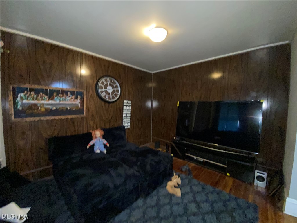 J Gallups - Residential Income