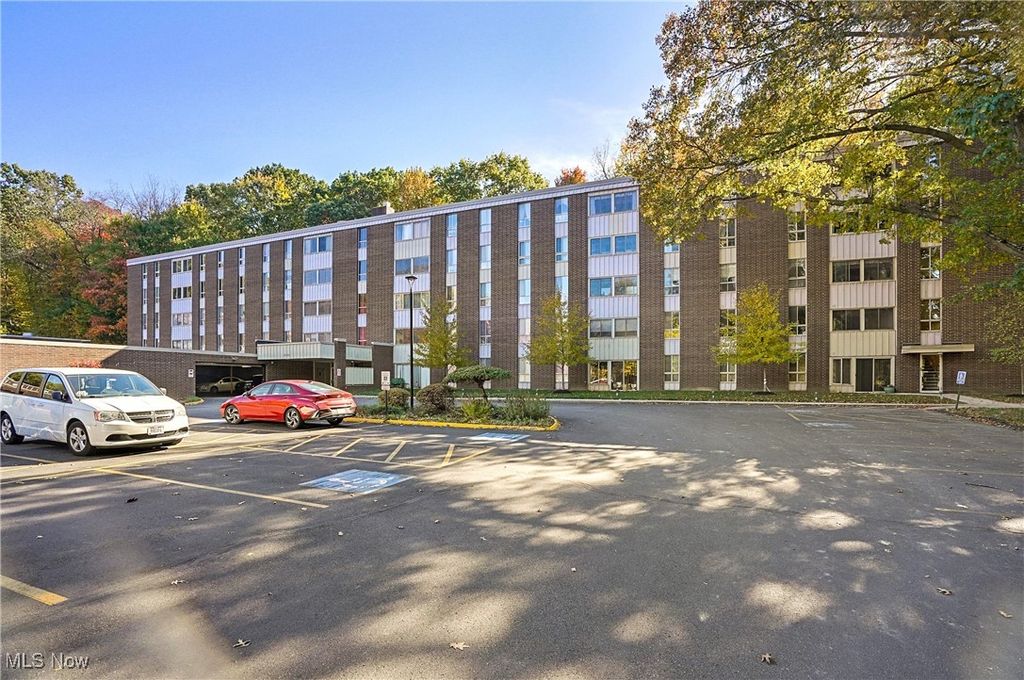 Photo of 3068 Kent Road #506, Stow, OH 44224 (MLS # 5167919)