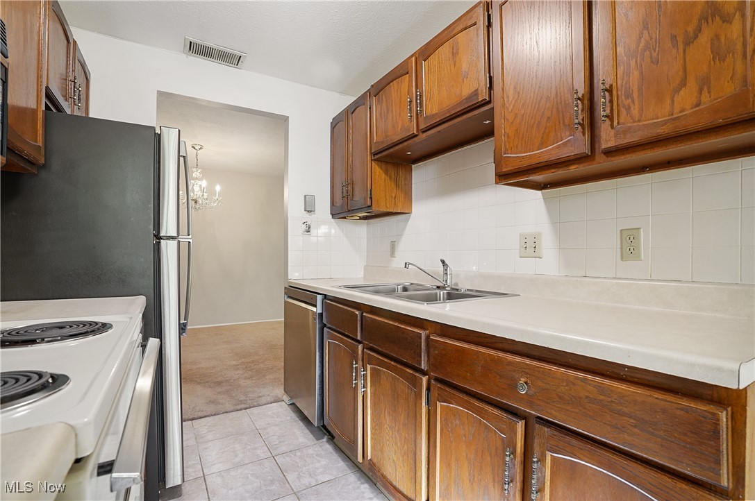 Silver Lake Towers Condo - Residential