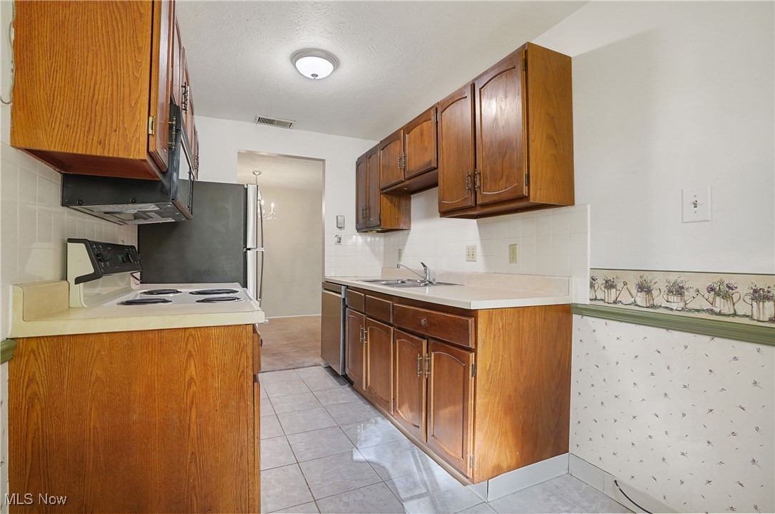 Silver Lake Towers Condo - Residential