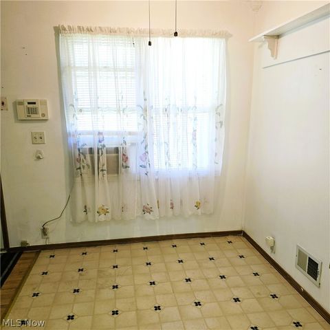 Tiny photo for 1550 Grace Avenue, Lakewood, OH 44107 (MLS # 5221842)