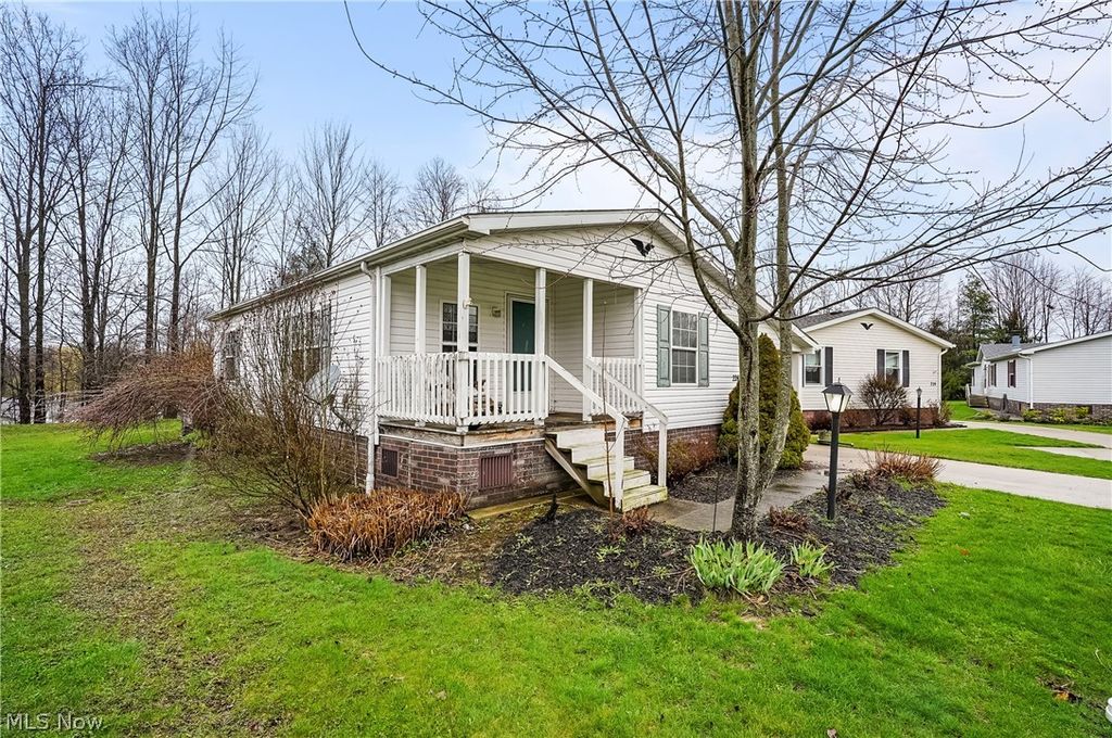 Photo of 228 Troy Oaks Drive, Hiram, OH 44234 (MLS # 5197083)