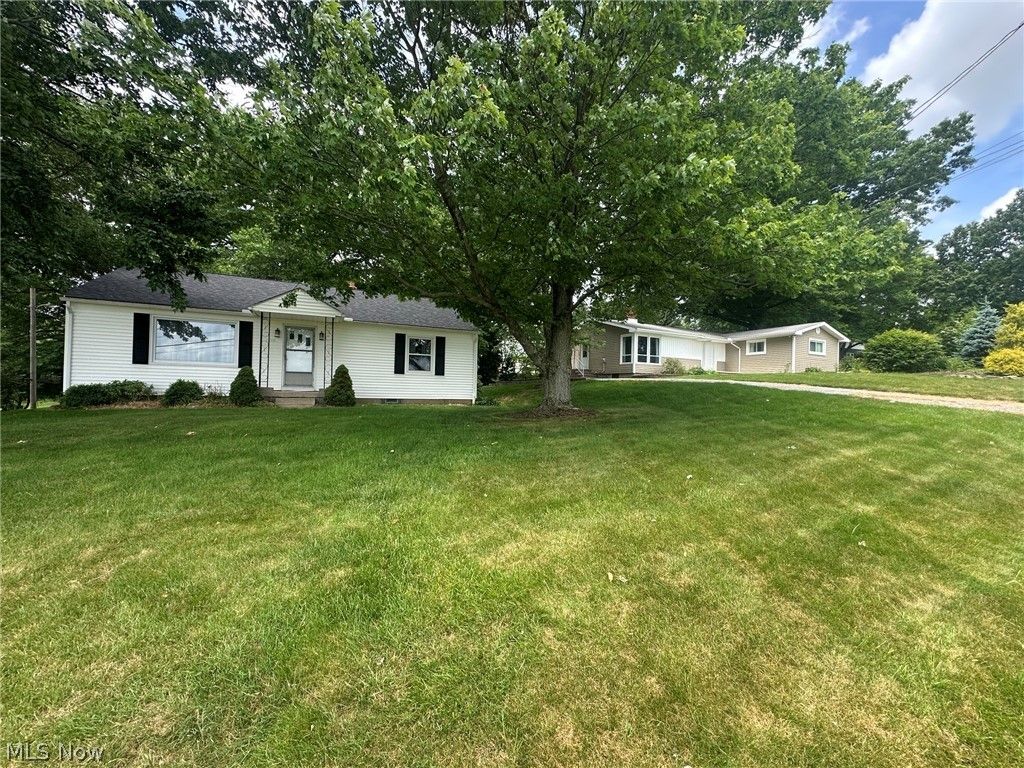 Photo of 10998 N Mt Eaton Road, Marshallville, OH 44645 (MLS # 5219388)