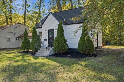 Tiny photo for 3894 Clague Road, North Olmsted, OH 44070 (MLS # 5252433)