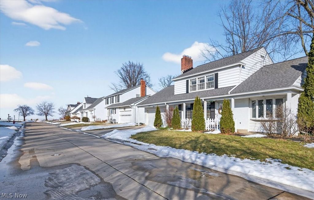 Photo of 71 Lake Edge Drive, Euclid, OH 44123 (MLS # 5187533)