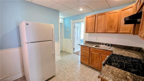 Tiny photo for 1506 Avery Street, Parkersburg, WV 26101 (MLS # 5198110)