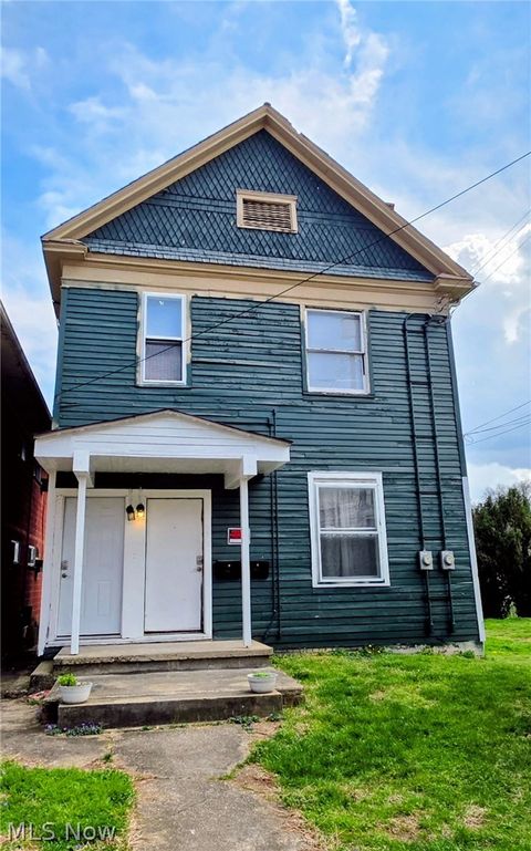 Photo of 1506 Avery Street, Parkersburg, WV 26101 (MLS # 5198110)