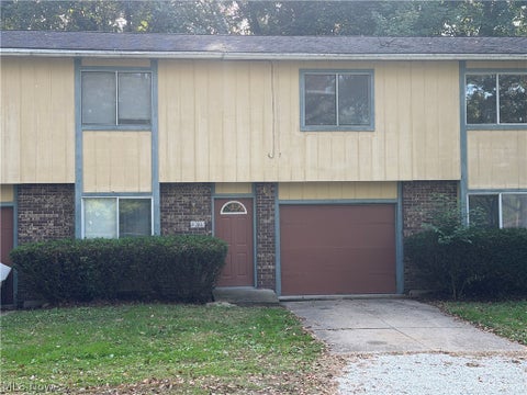 Photo of 4264 S Main Street #4266, Akron, OH 44319 (MLS # 5253028)