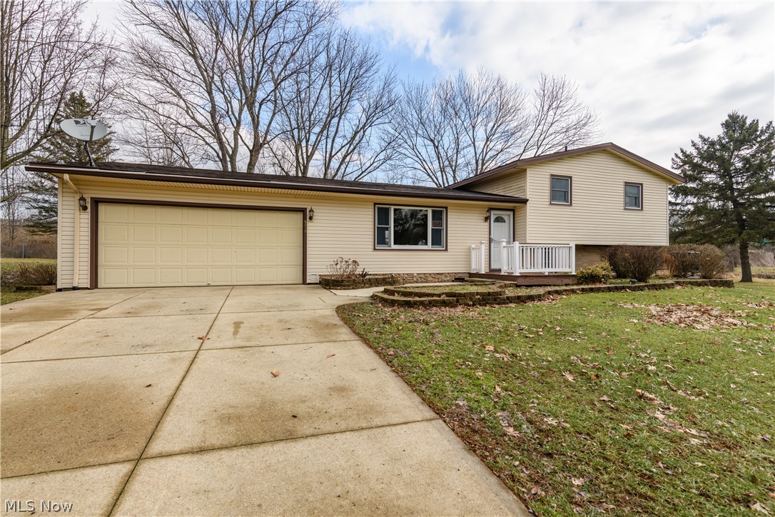 Wow! Check out this STUNNING split-level located in the Northwest LSD. This 4 bedroom, 1 bath home has been completed remodeled from top to bottom and is ready for new owners. Featuring over 1,700 square feet this property has been meticulously maintained. Not to mention, it is situated at the end of a quiet cul-de-sac on OVER a half acre. Walk in the front door and you are greeted by the warm embrace of the massive living room which has an open floor plan into formal dining room which would be perfect for the family dinners. Conveniently located off of the dining room is the beautifully updated kitchen with granite countertops. Make your way back through the dining room and you walk down to another spacious family room area which would be a great place for family get togethers or an excellent man cave. This gorgeous home also features 4 spacious bedrooms and a fully fenced in yard. Do not miss your chance to see this beauty. It will NOT last. Call for your showing today!