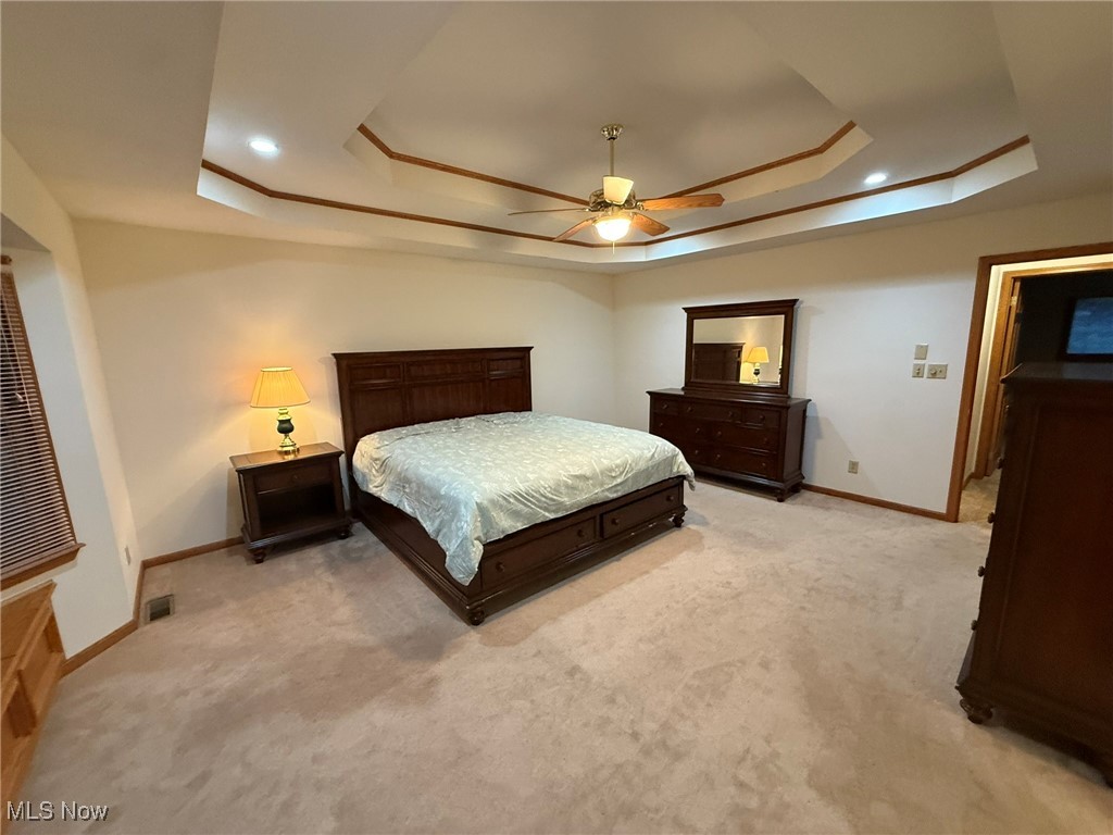 524 Oakdale Drive, Dover, Ohio image 12
