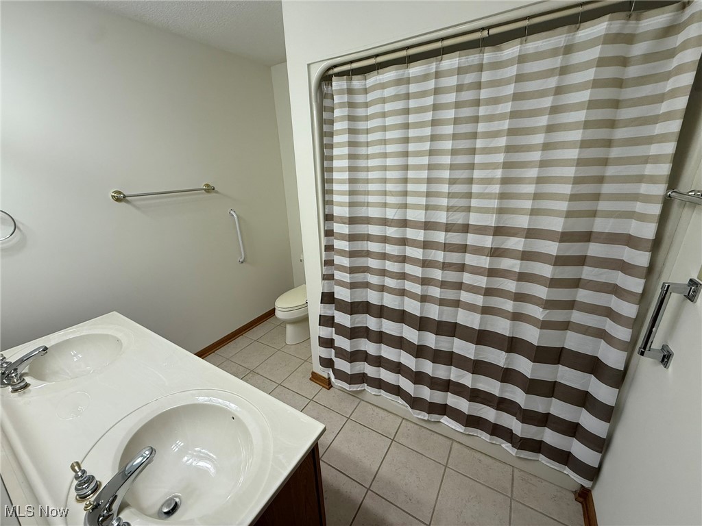 524 Oakdale Drive, Dover, Ohio image 14