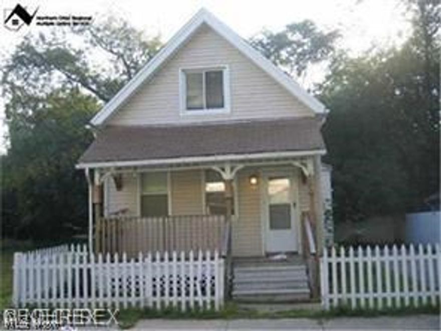 Vinyl sided Cape Cod Home with three bedrooms on the second floor and a bonus room on the first floor with a full bathroom that can be used as a 4th bedroom or a family room.  This home has lots of potential.  It is a great for an investment or an owner occupied property.