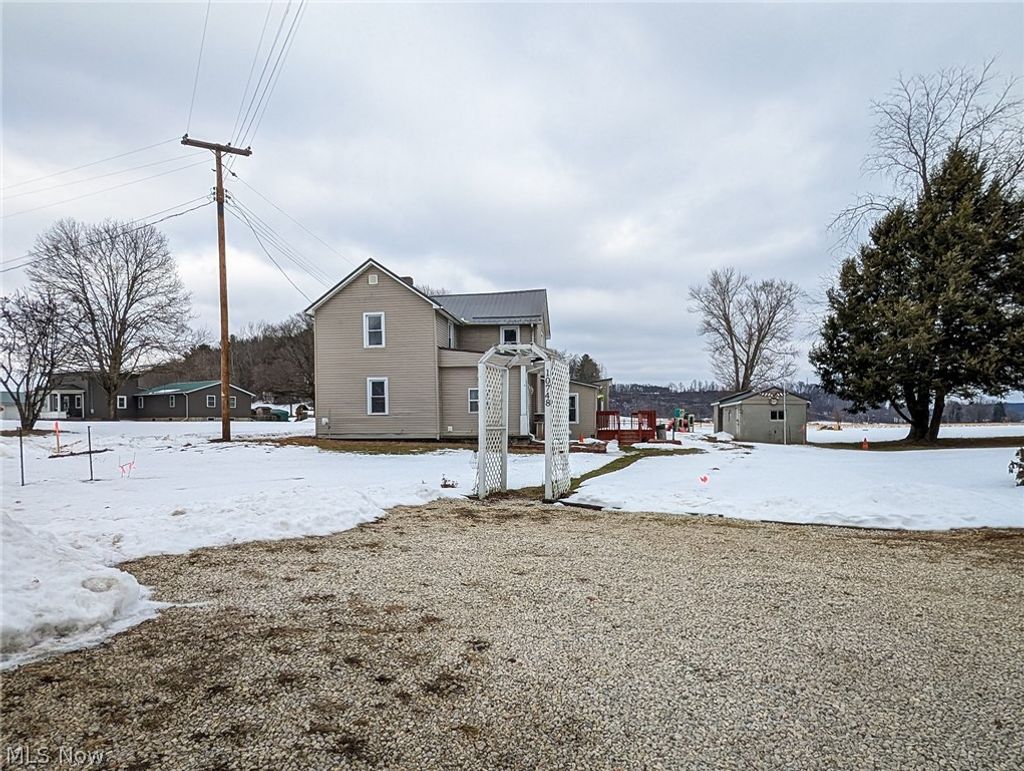 Photo of 10748 State Route 258 SE, Uhrichsville, OH 44683 (MLS # 5186307)