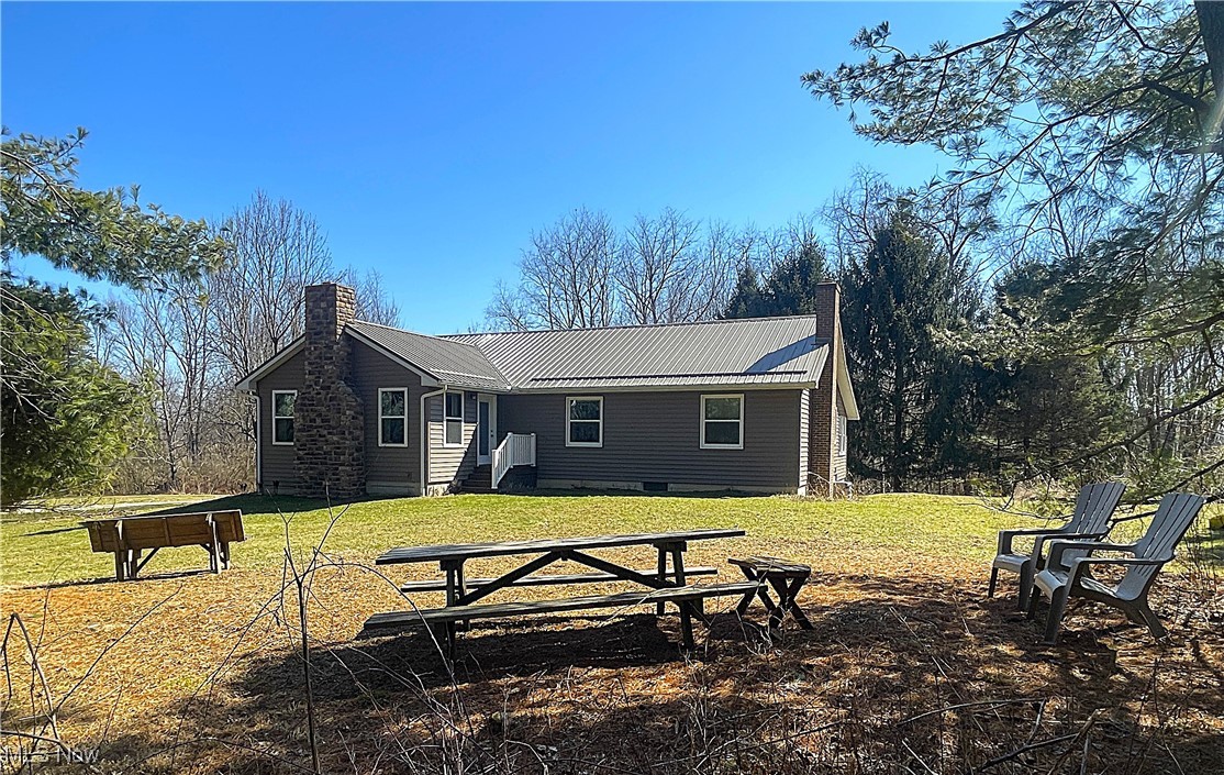 21618 Schenck Creek Road, Howard, Ohio image 4