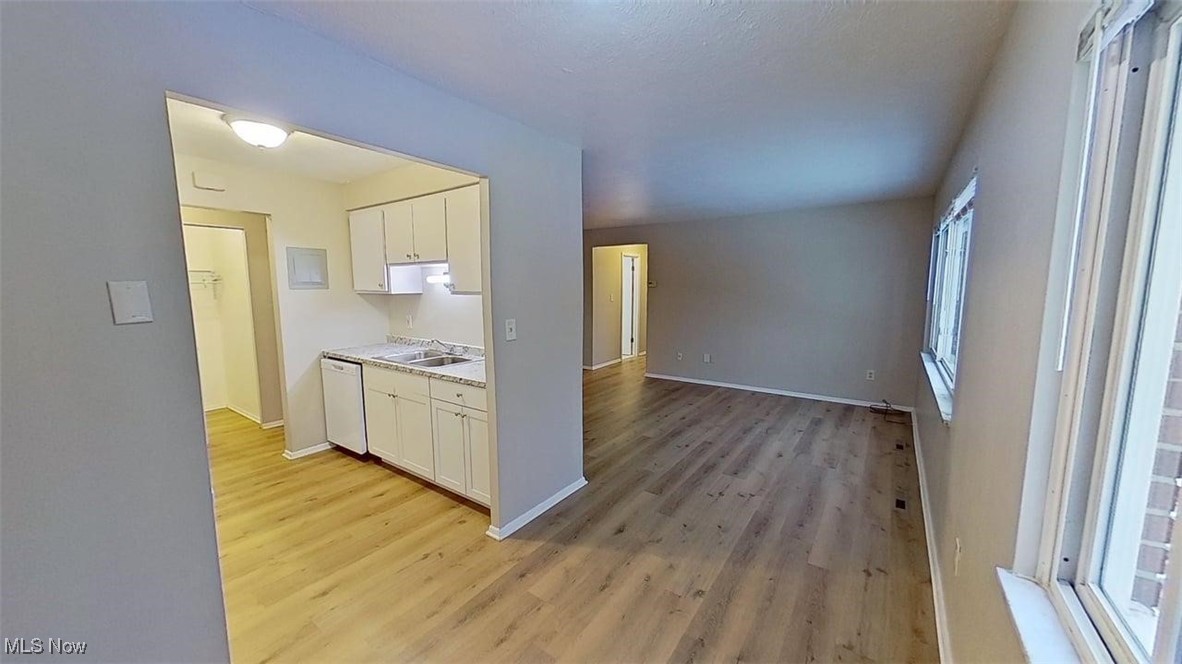 Beverly Hills Apartments - Residential Lease