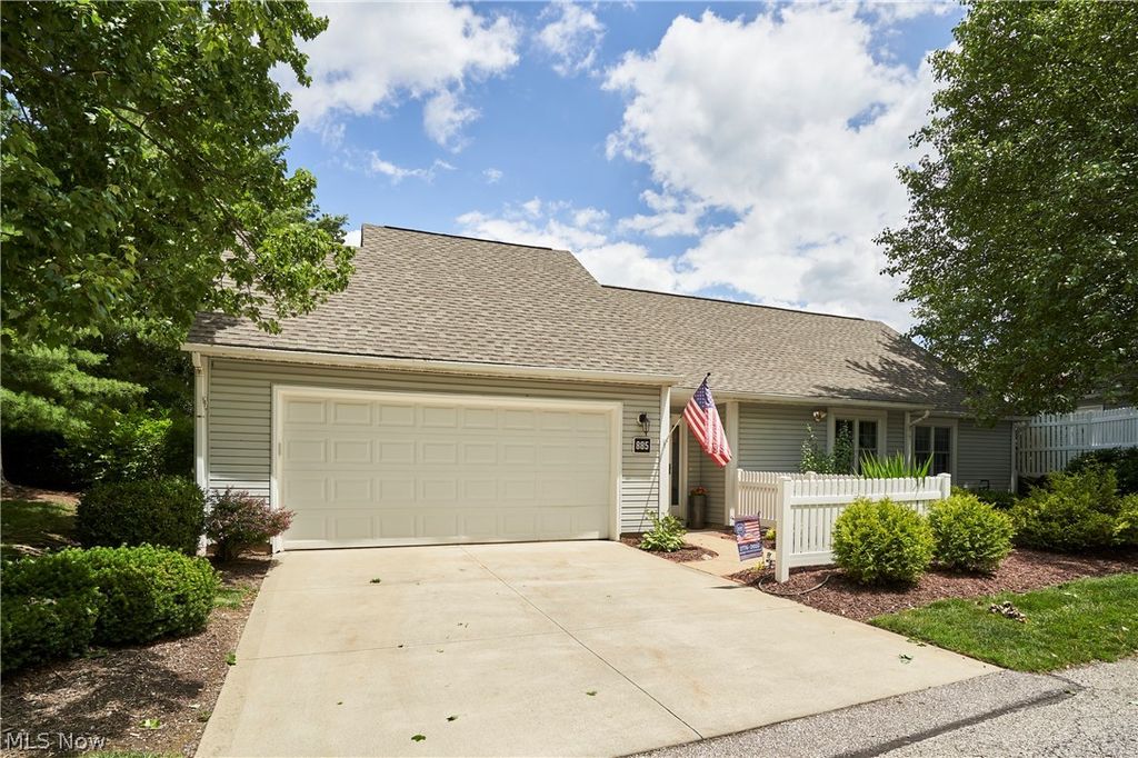 Photo of 885 Kenton Court, Akron, OH 44313 (MLS # 5220437)