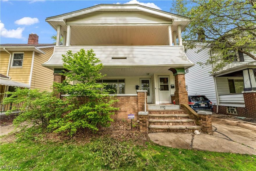 Rare 6-bed duplex opportunity! Partially occupied property, up unit has long term tenants and down unit is rent-ready. Professional property management is in place and willing to stay on. Owner is selling as-is and won't be making any repairs.