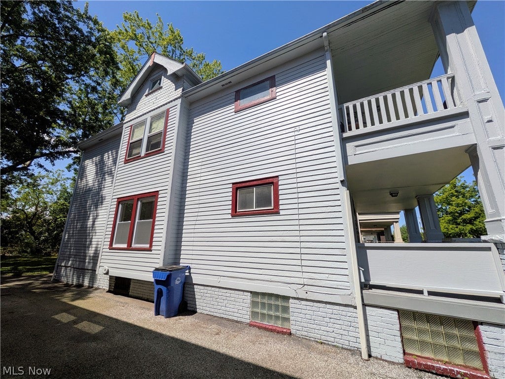 Photo of 11302 Parkview Avenue, Cleveland, OH 44104 (MLS # 5222679)