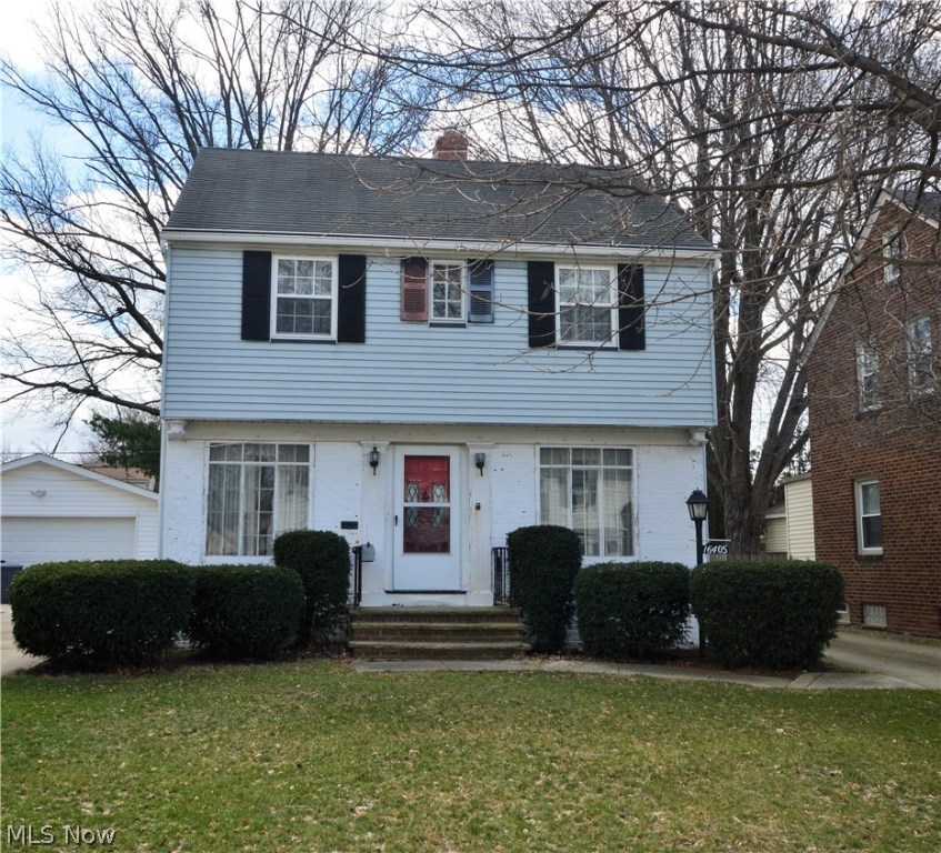 Bring your decorating touches to this 3 Bedroom, 1 Bath Colonial on a very desirable street in the West Park area! Offering an eat in Kitchen, formal dining and Living room. All appliances stay! Screened in back porch overlooking nice size back yard. 1 1/2 detached garage. Don't miss this one!