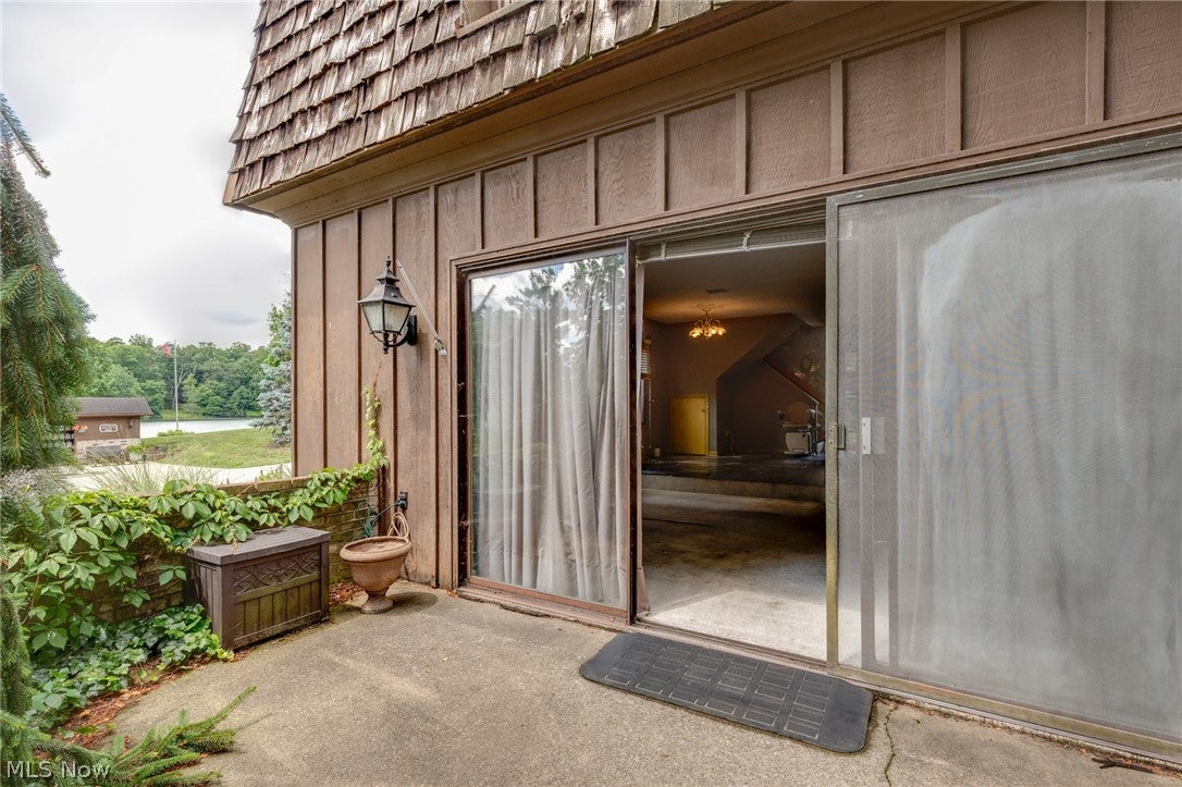 200 Granger Road 7