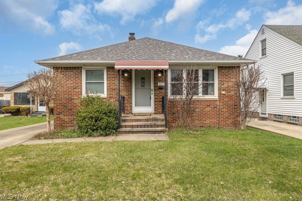 Photo of 3402 Wellington Avenue, Parma, OH 44134 (MLS # 5195929)