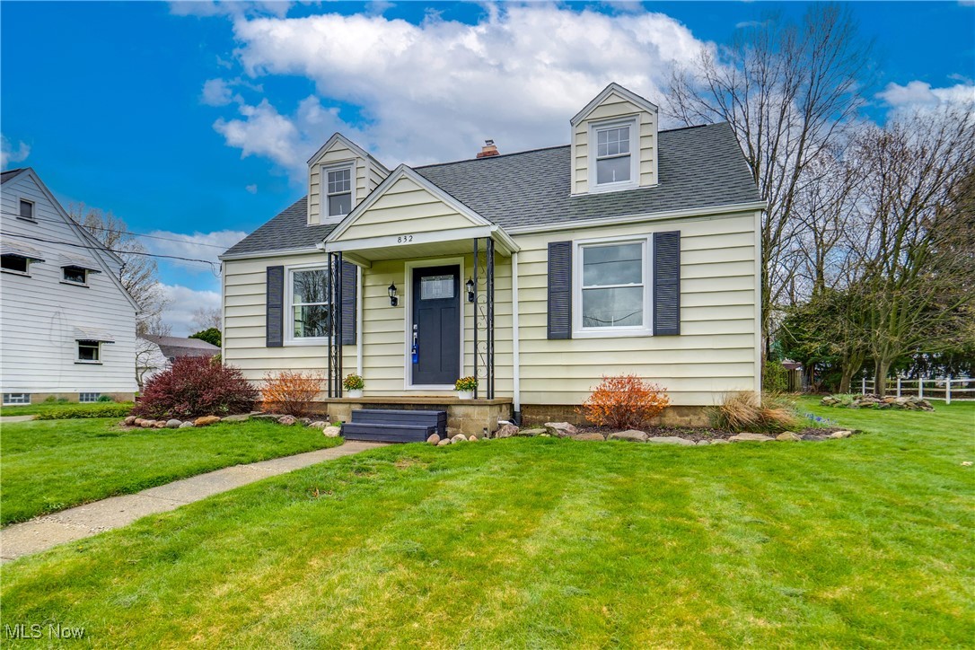 832 Cleveland Avenue, Orrville, Ohio image 2